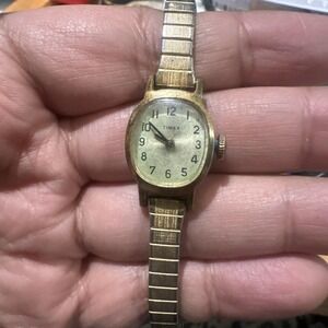 Working Vintage Timex Mechanical Ladies Watch Gold Tone Manual Wind 17mm Fit 6.5